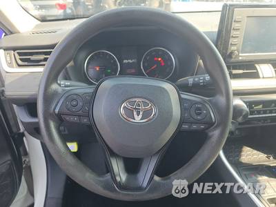 2022 Toyota RAV4 LE - zdjęcie 10 z 23 - miniatura