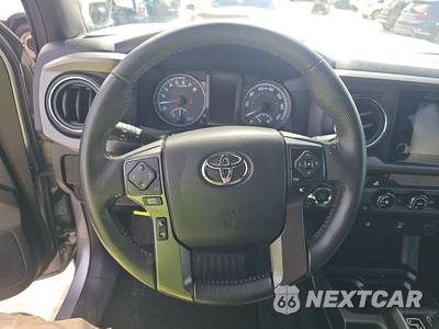 2016 Toyota Tacoma TRD Sport Crew Cab Medium Bed - zdjęcie 10 z 17 - miniatura
