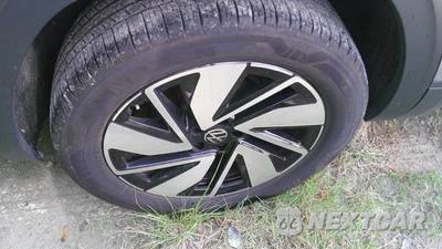 2025 Volkswagen Atlas 2.0T SE w/Technology - zdjęcie 25 z 28 - miniatura