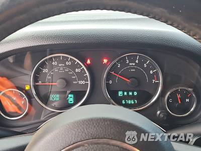 2013 Jeep Wrangler Unlimited Sahara - zdjęcie 12 z 34 - miniatura