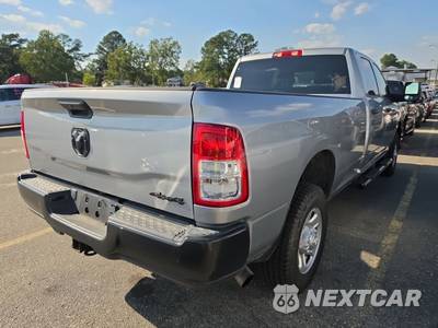 2023 Ram 3500 Tradesman Crew Cab Long Bed - zdjęcie 4 z 21 - miniatura
