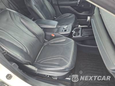 2024 Ford Mustang Mach-E Premium - zdjęcie 26 z 29 - miniatura