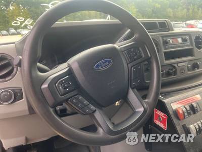 2022 Ford E-450 Cutaway DRW 158.0" WB - zdjęcie 7 z 17 - miniatura