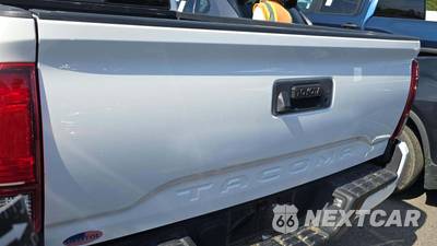 2023 Toyota Tacoma SR Extended Cab Long Bed w/Rear Doors - zdjęcie 23 z 24 - miniatura
