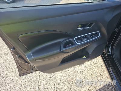 2024 Nissan Versa SR - zdjęcie 9 z 30 - miniatura