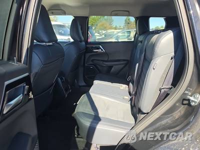 2025 Mitsubishi Outlander SE - zdjęcie 13 z 25 - miniatura