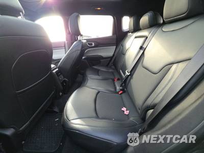 2025 Jeep Compass Latitude - zdjęcie 13 z 28 - miniatura