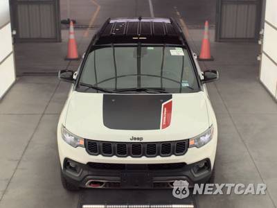 2025 Jeep Compass Trailhawk - zdjęcie 2 z 22 - miniatura