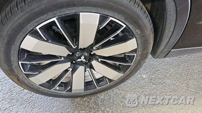 2025 Mitsubishi Outlander SE - zdjęcie 28 z 30 - miniatura