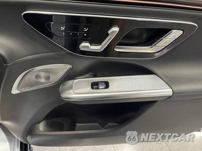 2025 Mercedes-Benz AMG EQE 4MATIC+ SUV - zdjęcie 38 z 54 - miniatura
