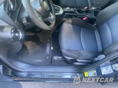 2017 Toyota Yaris iA Sedan - zdjęcie 19 z 48 - miniatura