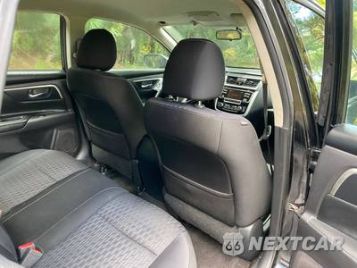 2018 Nissan Altima 2.5 SV - zdjęcie 33 z 50 - miniatura