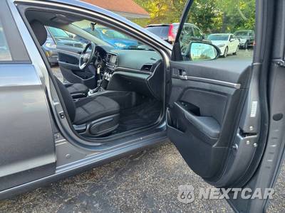 2019 Hyundai Elantra SEL Sedan - zdjęcie 12 z 19 - miniatura