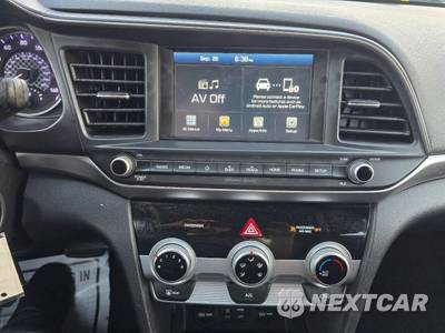 2019 Hyundai Elantra SEL Sedan - zdjęcie 18 z 19 - miniatura