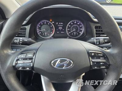 2019 Hyundai Elantra SEL Sedan - zdjęcie 16 z 19 - miniatura