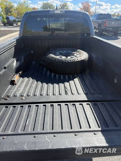 2020 Toyota Tacoma TRD Off-Road Crew Cab Medium Bed - zdjęcie 38 z 46 - miniatura