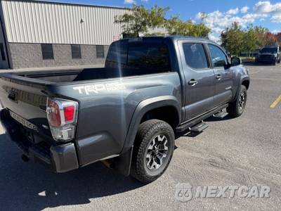 2020 Toyota Tacoma TRD Off-Road Crew Cab Medium Bed - zdjęcie 2 z 46 - miniatura