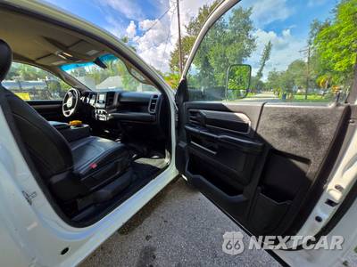 2020 Ram 5500 Cab Chassis Tradesman Regular Cab DRW - zdjęcie 17 z 22 - miniatura