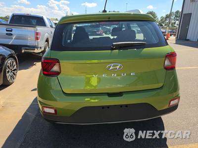 2024 Hyundai Venue SEL - zdjęcie 5 z 21 - miniatura
