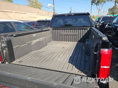 2025 Toyota Tacoma SR5 Crew Cab Long Bed - zdjęcie 16 z 24 - miniatura