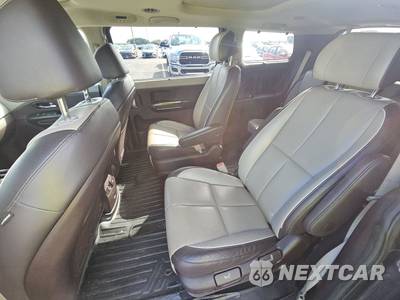 2016 Kia Sedona SXL 120.5" WB - zdjęcie 13 z 27 - miniatura