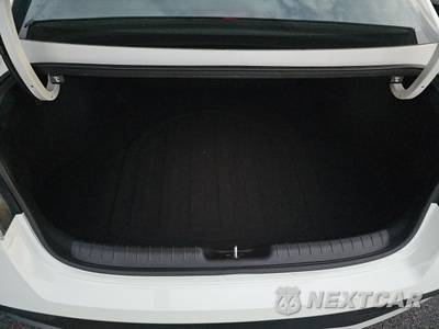 2026 Hyundai Elantra SEL Sport - zdjęcie 16 z 20 - miniatura