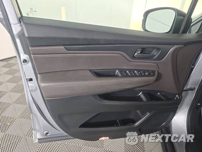 2021 Honda Odyssey LX 118.1" WB - zdjęcie 9 z 17 - miniatura