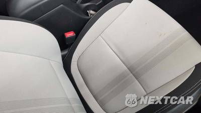 2025 Hyundai Venue SEL - zdjęcie 26 z 27 - miniatura