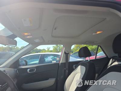 2025 Hyundai Venue SEL - zdjęcie 19 z 27 - miniatura