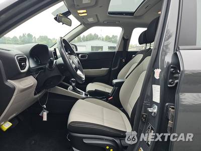 2025 Hyundai Venue SEL - zdjęcie 7 z 32 - miniatura