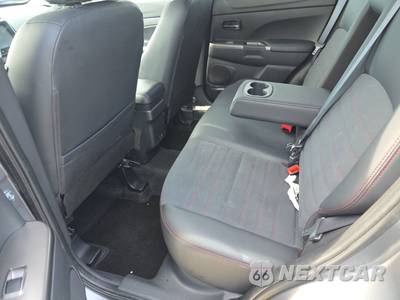2025 Mitsubishi Outlander Sport LE - zdjęcie 13 z 24 - miniatura