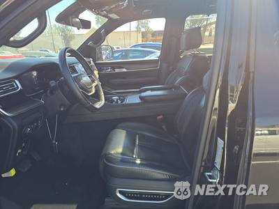 2023 Jeep Grand Wagoneer Series II - zdjęcie 7 z 29 - miniatura