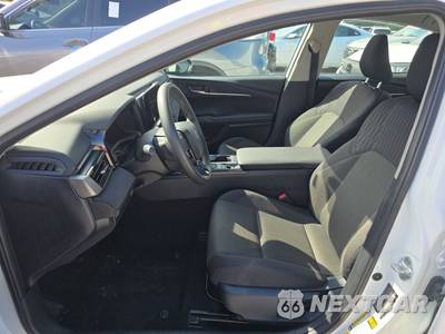 2025 Toyota Camry LE - zdjęcie 7 z 31 - miniatura