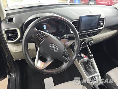 2025 Hyundai Venue SEL - zdjęcie 11 z 26 - miniatura