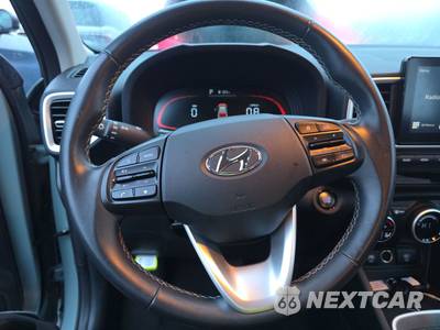 2025 Hyundai Venue SEL - zdjęcie 10 z 23 - miniatura
