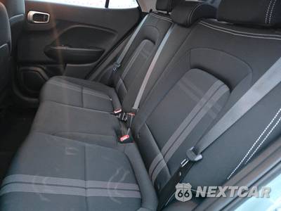 2025 Hyundai Venue SEL - zdjęcie 13 z 23 - miniatura