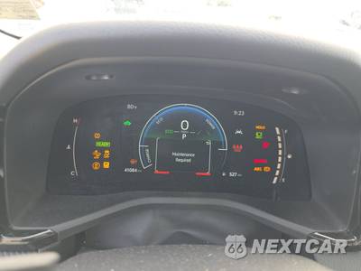 2025 Toyota Camry SE - zdjęcie 12 z 27 - miniatura