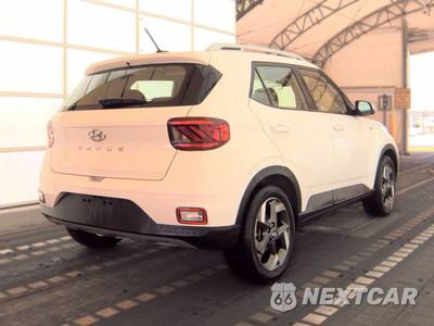 2025 Hyundai Venue SEL - zdjęcie 4 z 21 - miniatura