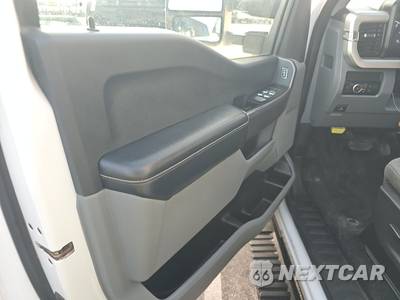2025 Ford Super Duty F-250 XLT Crew Cab Long Bed - zdjęcie 9 z 29 - miniatura