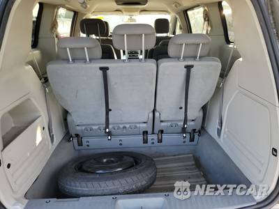 2010 Chrysler Town & Country LX 121.2" WB - zdjęcie 17 z 38 - miniatura