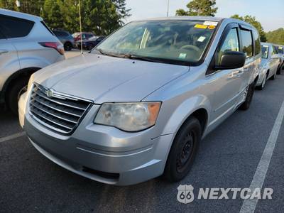 2010 Chrysler Town & Country LX 121.2" WB