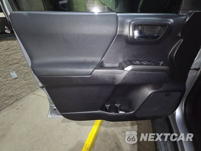 2020 Toyota Tacoma TRD Sport Crew Cab Medium Bed - zdjęcie 25 z 27 - miniatura