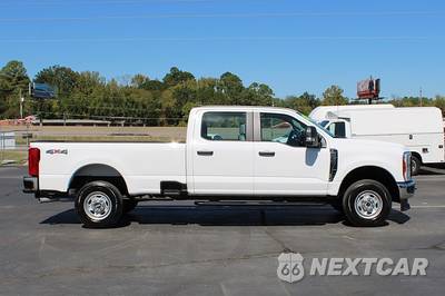 2026 Ford Super Duty F-250 XL Crew Cab Long Bed - zdjęcie 9 z 50 - miniatura