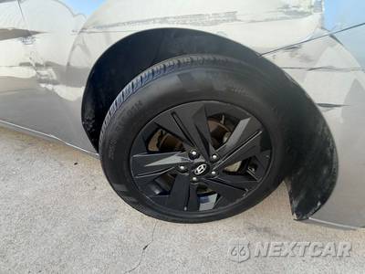 2023 Hyundai Elantra SEL - zdjęcie 49 z 52 - miniatura