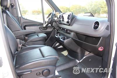 2025 Mercedes-Benz Sprinter 2500 Passenger Van 170.0" WB - zdjęcie 17 z 39 - miniatura