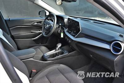 2025 Chevrolet Trax LS - zdjęcie 12 z 17 - miniatura