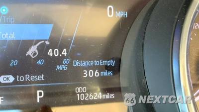 2020 Toyota Camry Hybrid XLE - zdjęcie 21 z 27 - miniatura