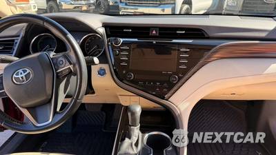 2020 Toyota Camry Hybrid XLE - zdjęcie 16 z 27 - miniatura