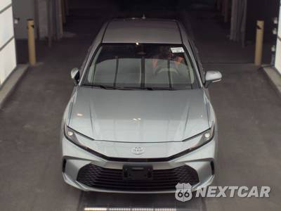 2026 Toyota Camry LE - zdjęcie 2 z 23 - miniatura