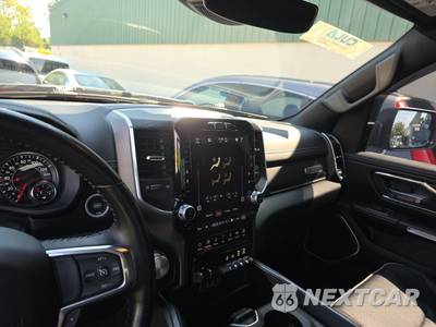 2023 Ram 1500 Laramie Crew Cab Short Bed - zdjęcie 11 z 23 - miniatura